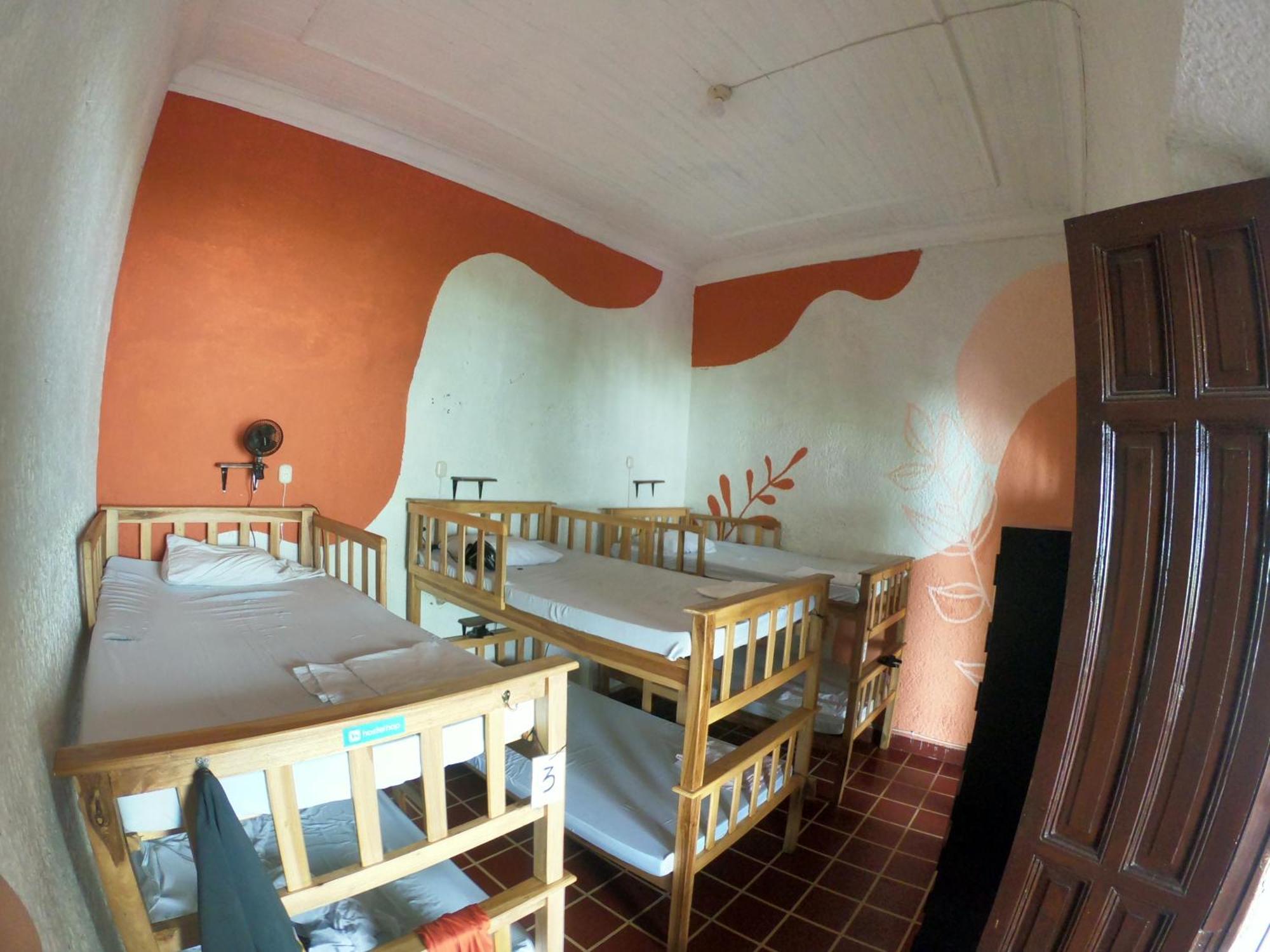 Ricks Hostel Santa Ana Buitenkant foto